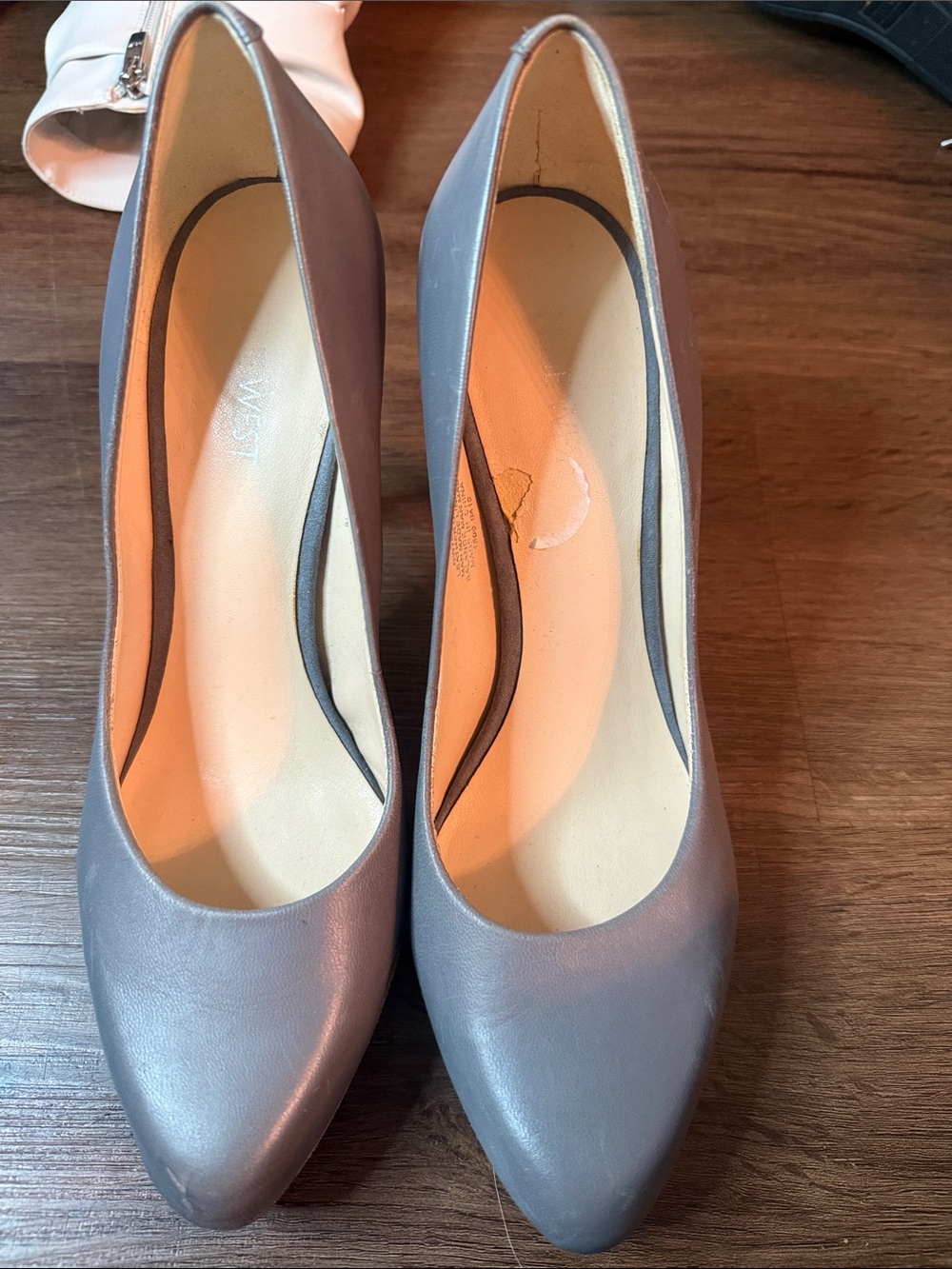 Nine West Classic Women's Gray Pointed-Toe Pumps size 8.5M